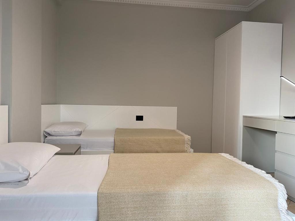טיראנה Laureta Central Apartment מראה חיצוני תמונה